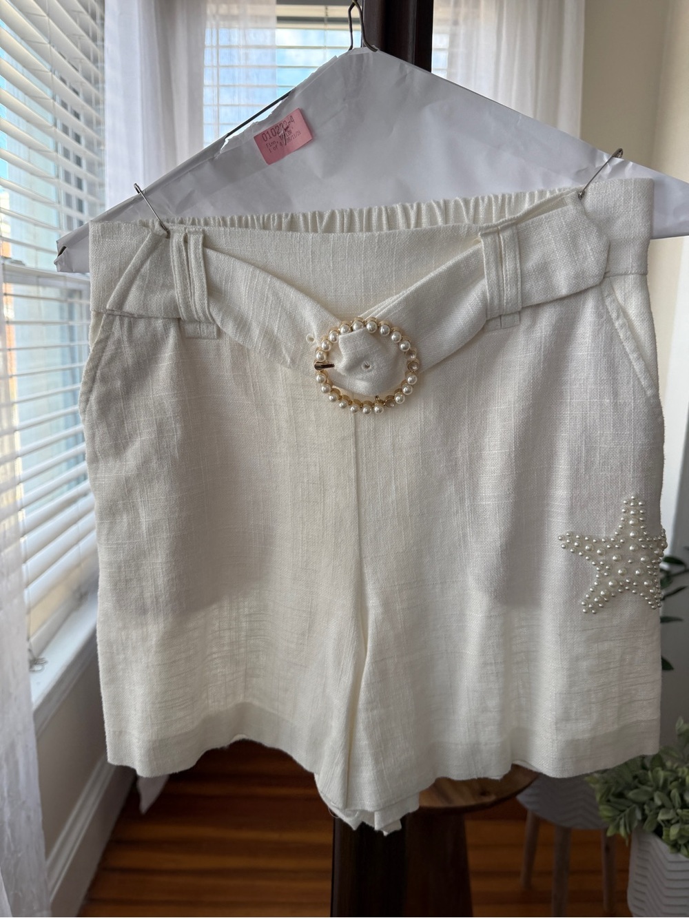 C&C California XS Ivory Pearl Starfish Belted Shorts Coastal Resort
